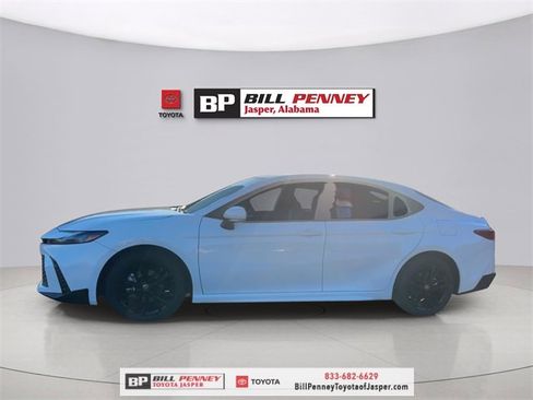 New 2026 Toyota Camry SE image 2