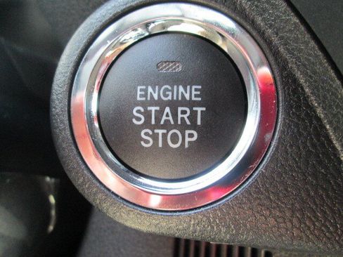 Used 2025 Subaru Forester Premium AWD/4WD image 22