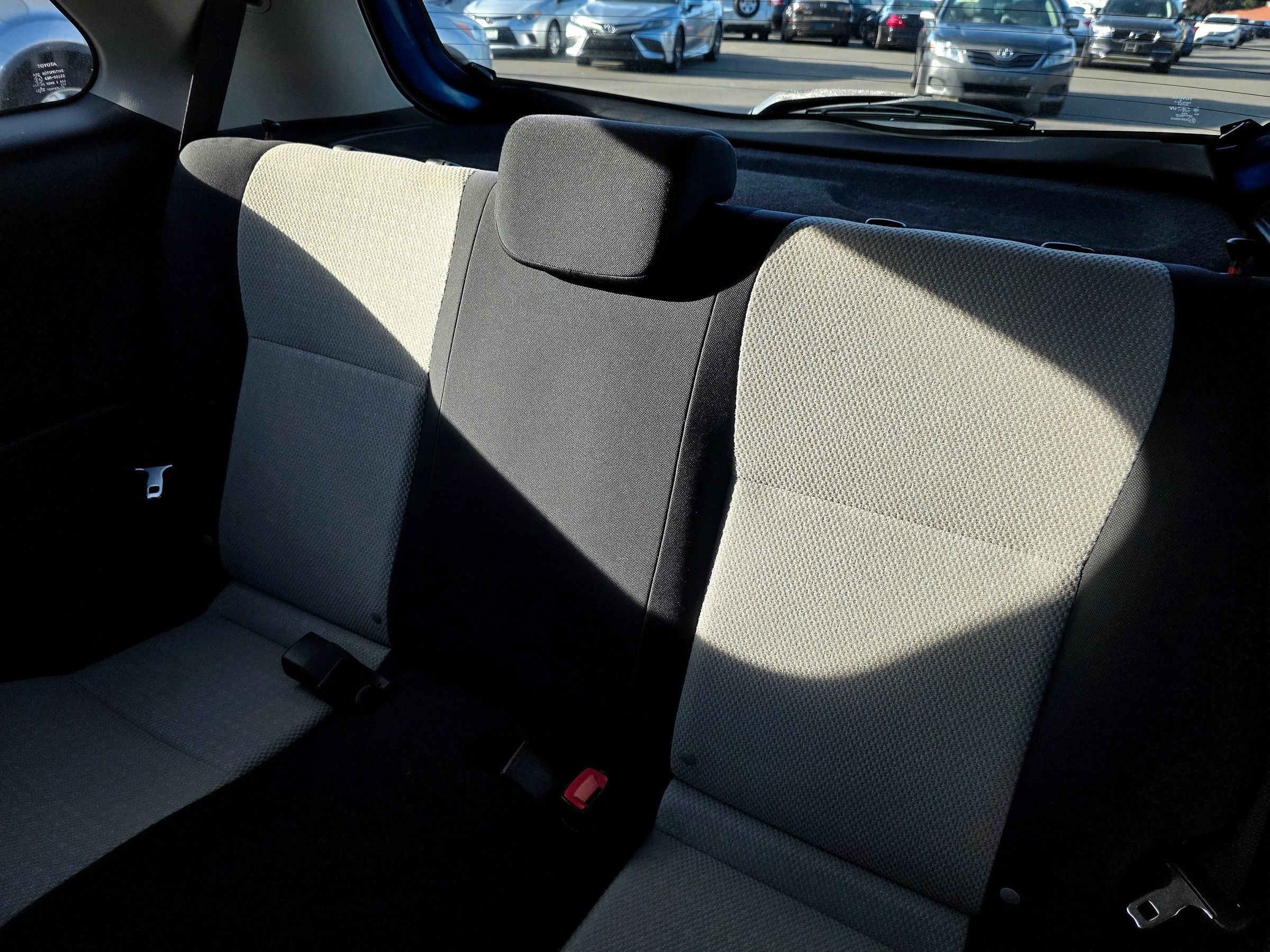 Used 2013 Toyota Yaris L FWD image 41