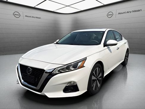 Certified 2021 Nissan Altima 2.5 SL FWD image 8