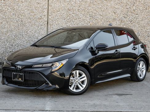 Used 2022 Toyota Corolla Hatchback image 3