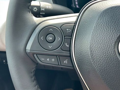 Used 2026 Toyota Corolla SE image 32