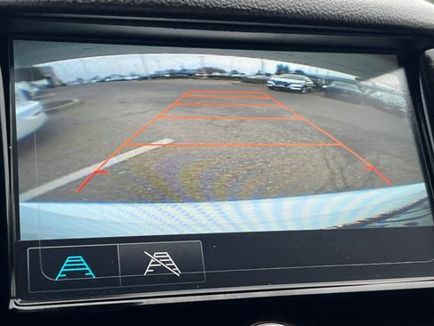 Used 2017 Chevrolet Cruze LT w/ Leather Package image 19