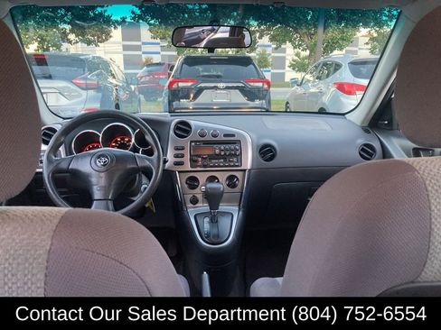 Used 2004 Toyota Matrix image 12
