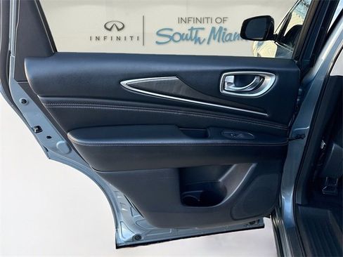 Used 2019 INFINITI QX60 Luxe w/ Essential Package image 26