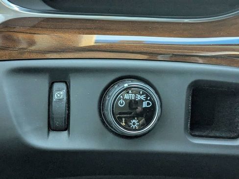 Used 2019 Cadillac Escalade Base image 25