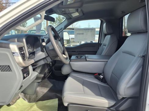 New 2024 Ford F550 XL image 32