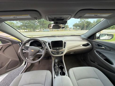 Used 2024 Chevrolet Malibu LT FWD image 15