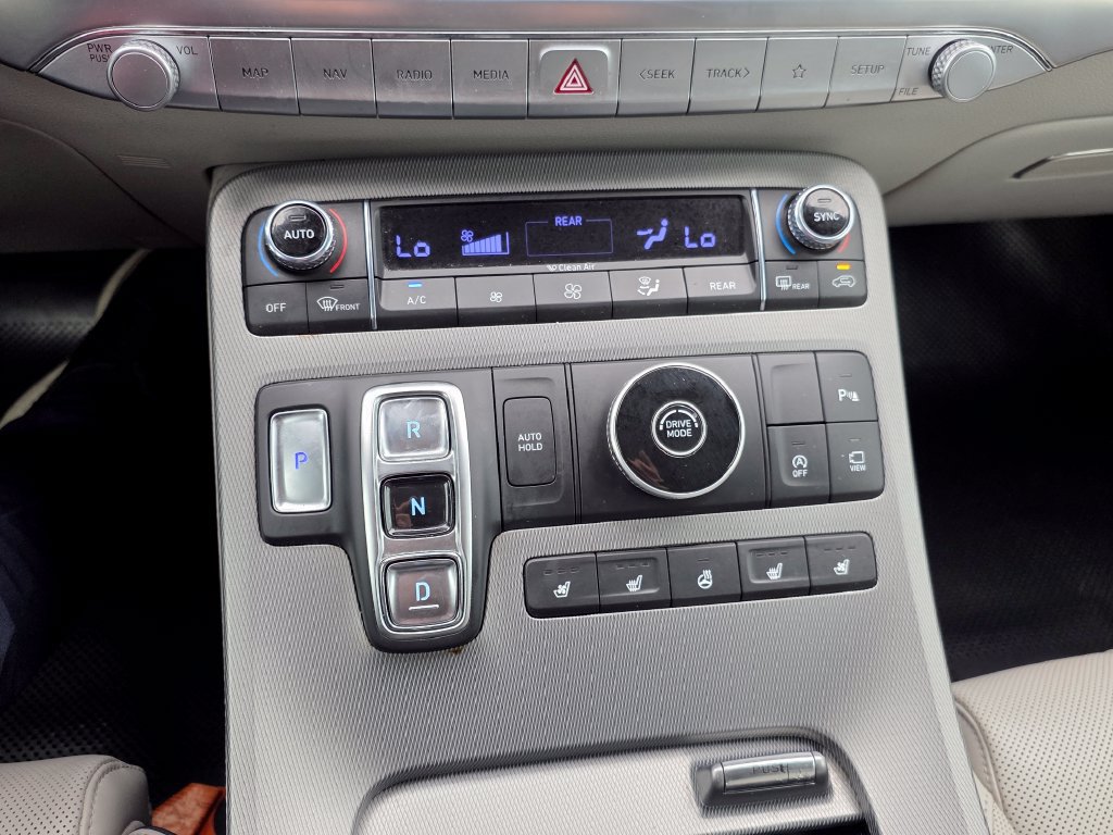 Used 2021 Hyundai Palisade Limited FWD image 24