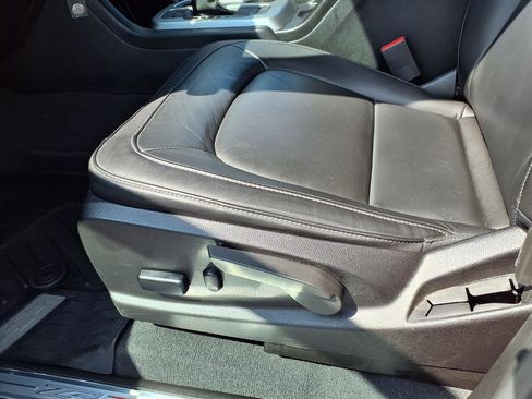 Used 2022 Chevrolet Colorado ZR2 AWD/4WD image 23