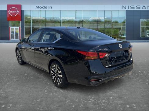 Certified 2024 Nissan Altima 2.5 SV FWD image 7