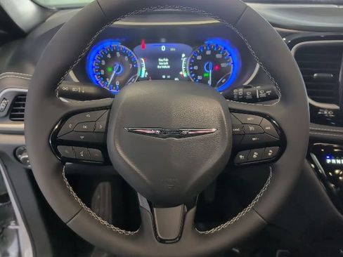 New 2026 Chrysler Pacifica Select w/ S Appearance Package AWD/4WD image 16