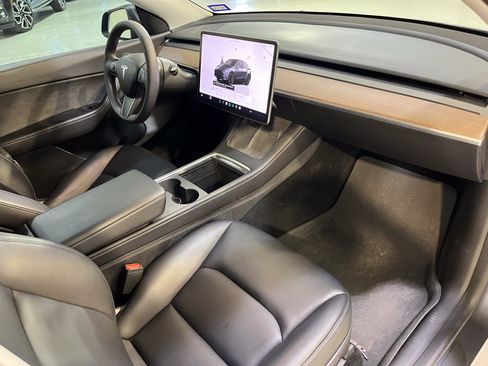 Used 2022 Tesla Model Y Performance AWD/4WD image 19