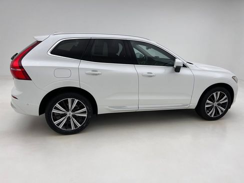 Used 2023 Volvo XC60 B5 Ultimate w/ Climate Package image 10