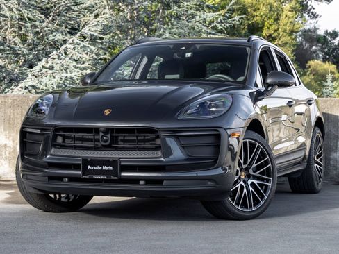 Certified 2026 Porsche Macan AWD/4WD image 1
