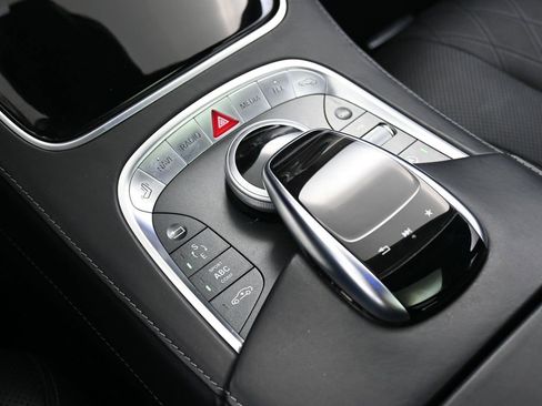 Used 2017 Mercedes-Benz Maybach S 600 image 27