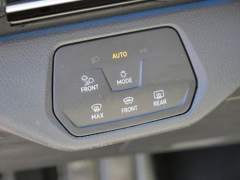 Certified 2022 Volkswagen ID.4 Pro S w/ Gradient Package AWD/4WD image 21