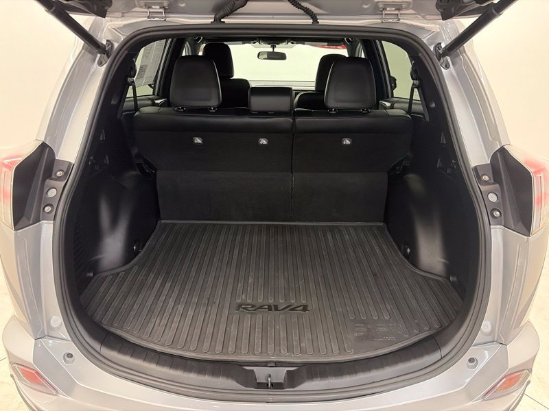 Used 2016 Toyota RAV4 SE AWD/4WD image 10