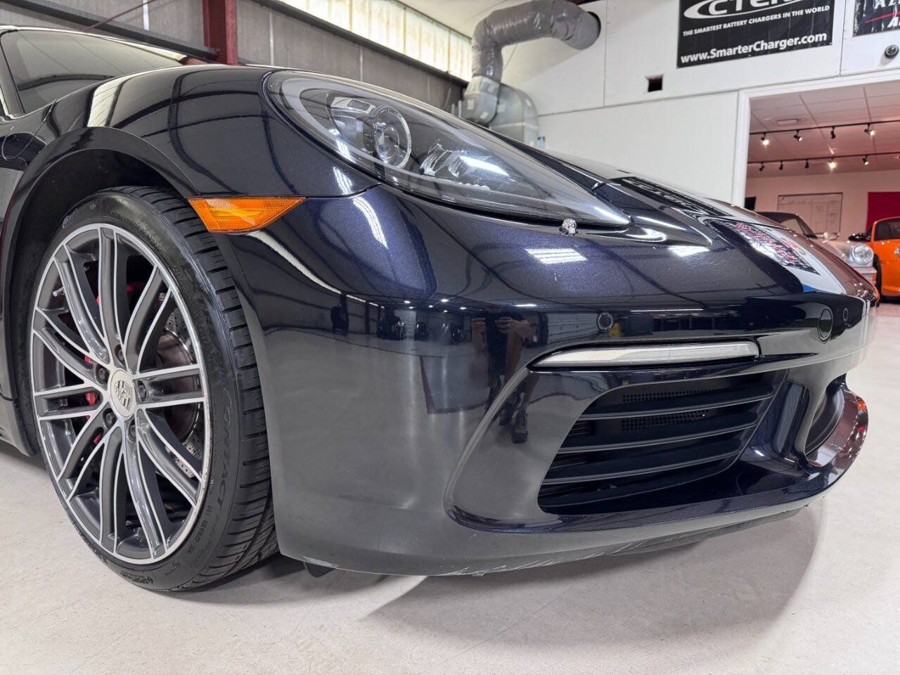 Used 2018 Porsche 718 Cayman S RWD image 19