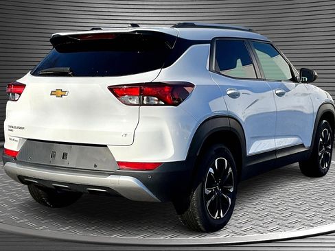 Used 2022 Chevrolet TrailBlazer LT w/ Driver Confidence Package image 6