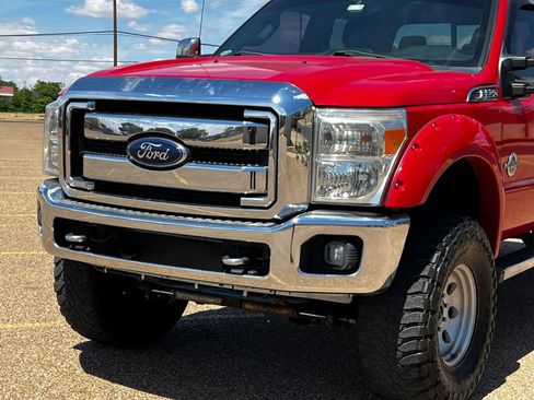 Used 2014 Ford F250 Lariat w/ Chrome Package AWD/4WD image 4