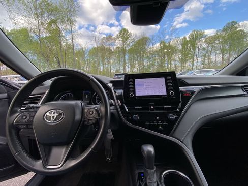 Used 2024 Toyota Camry SE FWD image 21