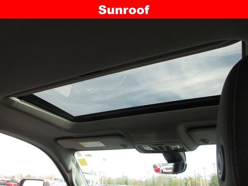 Used 2020 GMC Sierra 3500 Denali w/ Denali Ultimate Package image 14