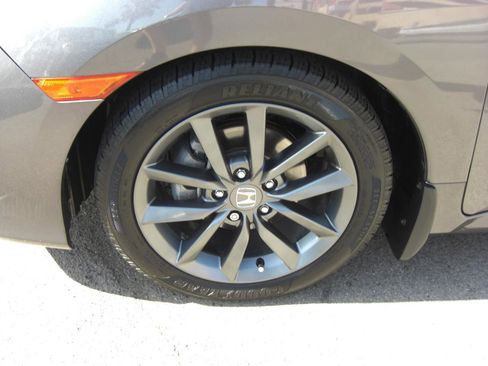 Used 2019 Honda Civic EX image 5