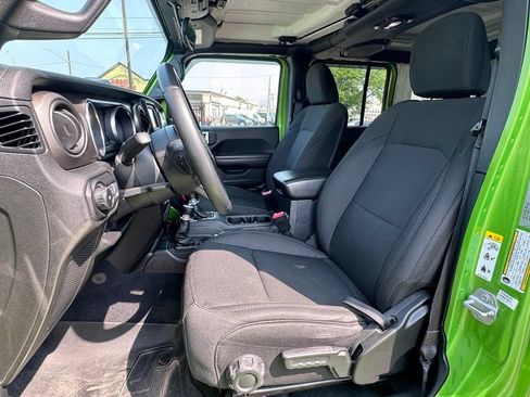 Certified 2018 Jeep Wrangler Unlimited Sport S AWD/4WD image 14