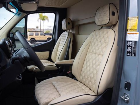 Used 2023 Mercedes-Benz Sprinter 3500 w/ Parking Package image 12