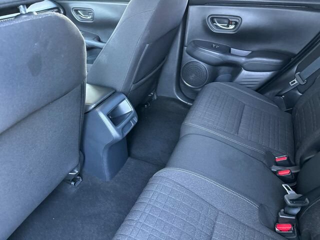 Used 2023 Honda HR-V LX image 13