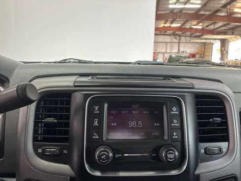 Used 2015 RAM 1500 Express AWD/4WD image 15