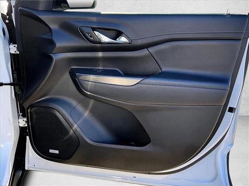 Certified 2023 GMC Acadia SLT w/ Elevation Edition image 15