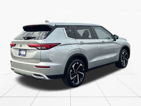 Used 2024 Mitsubishi Outlander SE FWD image 6