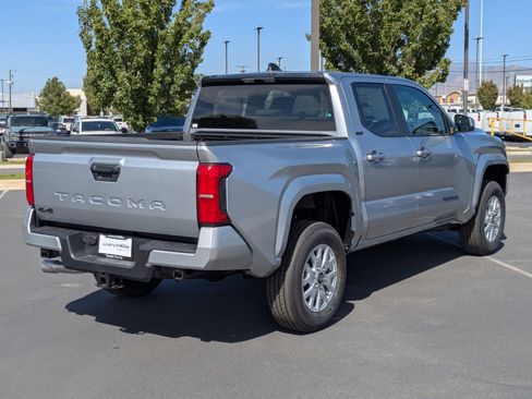 New 2025 Toyota Tacoma SR5 image 5