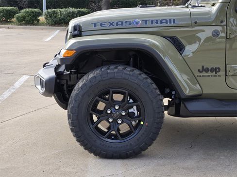 New 2026 Jeep Gladiator Sport image 9