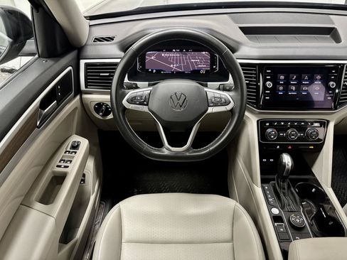 Used 2021 Volkswagen Atlas SEL AWD/4WD image 2