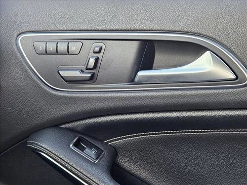 Certified 2017 Mercedes-Benz GLA 250 image 9