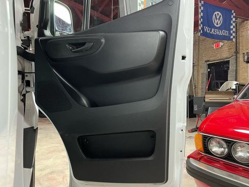Used 2025 Mercedes-Benz Sprinter 2500 image 27