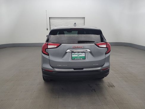 Used 2024 GMC Terrain SLE AWD/4WD image 6