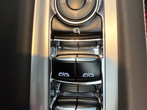 Used 2024 Chevrolet Corvette Z06 RWD image 9