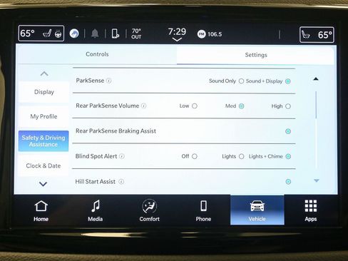 Used 2024 Chrysler Pacifica Touring-L FWD image 28