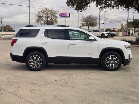 Certified 2021 GMC Acadia SLE w/ Driver Convenience Package image 2