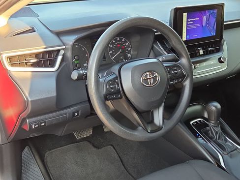 Certified 2025 Toyota Corolla LE FWD image 10