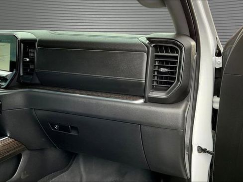 Used 2025 Chevrolet Silverado 1500 LT Trail Boss w/ LT Trail Boss Premium Package AWD/4WD image 27