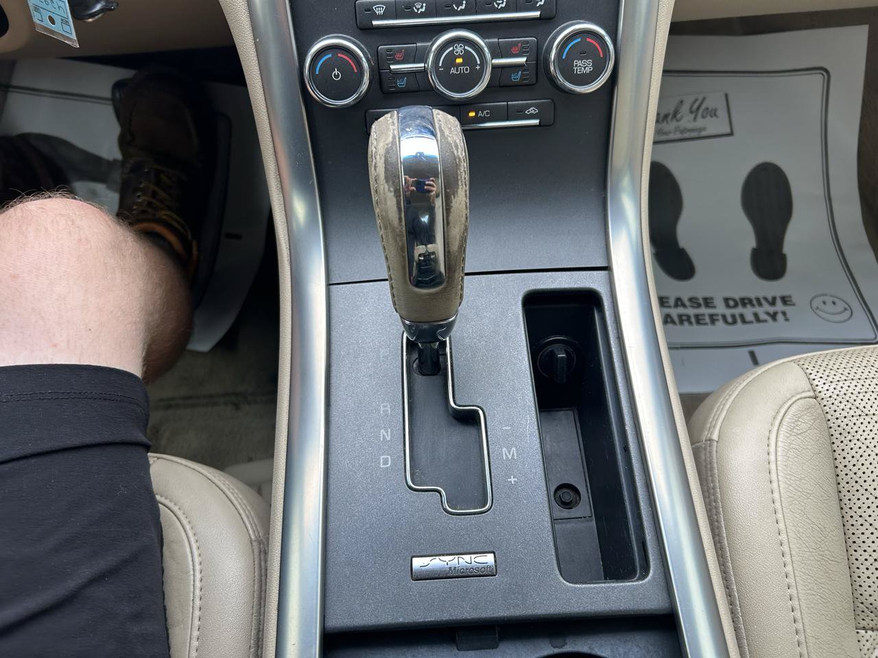 Used 2009 Lincoln MKS AWD image 24