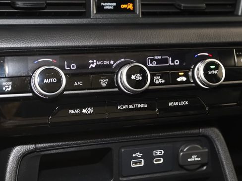 Used 2023 Honda Pilot TrailSport image 38