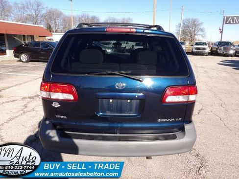 Used 2001 Toyota Sienna LE image 4