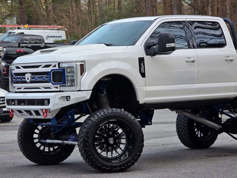 Used 2018 Ford F250 Platinum w/ Platinum Ultimate Package image 2