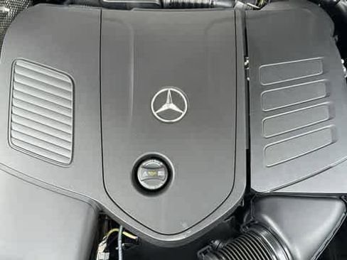Used 2026 Mercedes-Benz GLC 300 4MATIC image 13